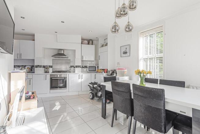 Kitchen/Dining Area