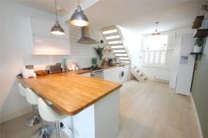 1, College Terrace, Finchley, London N3 1DT