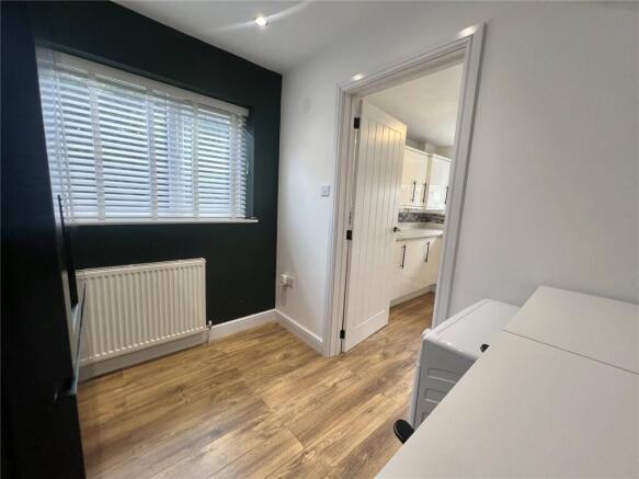 4 bed Detached for sale Image 9