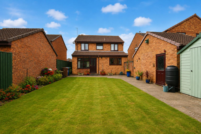 4 bed Detached for sale Image 4