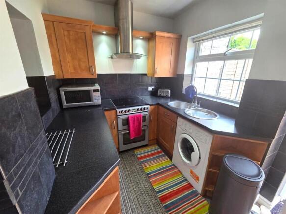 Kitchen 1 .jpeg