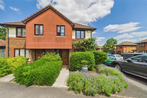 Sage Walk, Warfield, Bracknell, Berkshire, RG42
