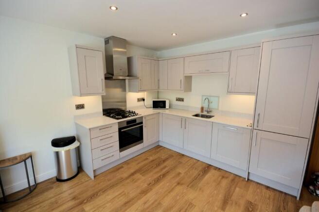 York Road, Broadstone, Dorset, BH18 photo 4