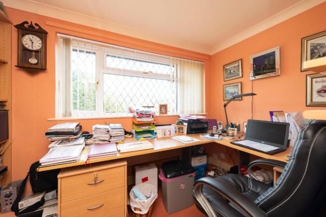Bedroom/study