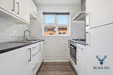 Lovibond Place, Chelmer Village, CM2 6
