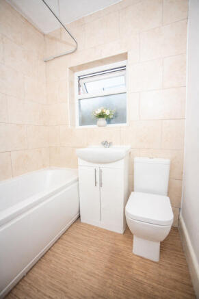 2 bed Terraced for sale Image 7