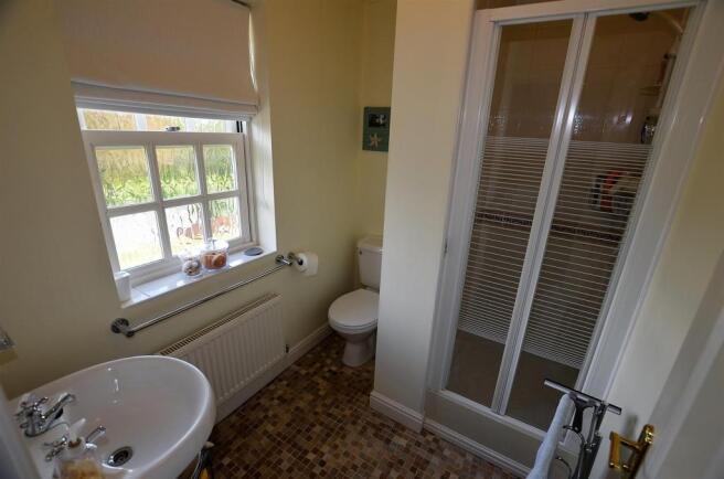 Shower Room/En Suite