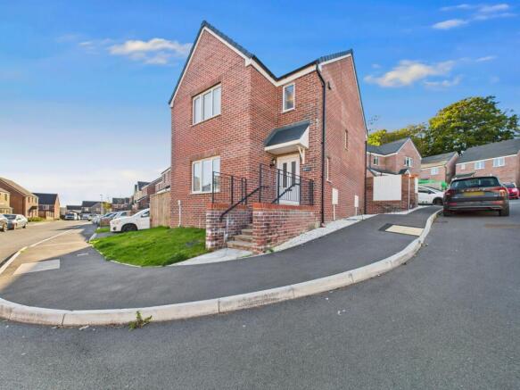 69, Tasker Way, Haverfordwest, SA61 photo 4