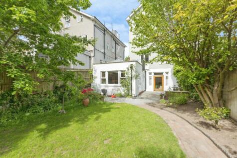 Upper Grosvenor Road, Tunbridge Wells, Kent, TN1