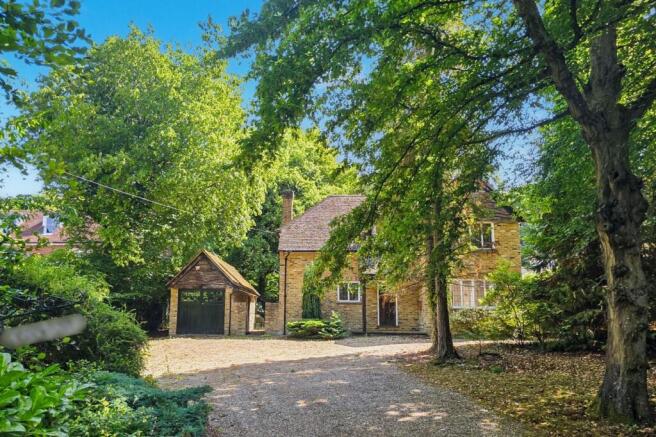 66 Burgess Wood Road South, Beaconsfield, Buckinghamshire HP9 1EJ