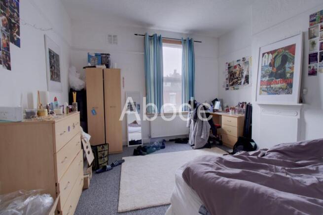 5 bed House to rent Image 7