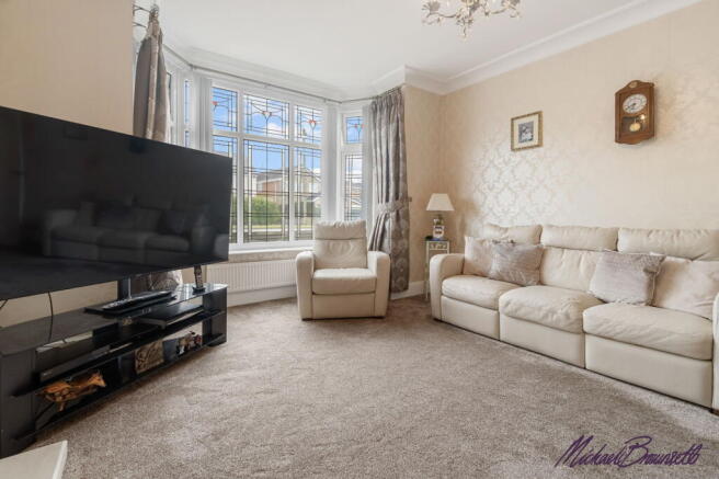6 bed Detached for sale Image 8