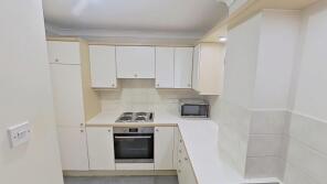 18, Bowmans Mews, London E1 8RY