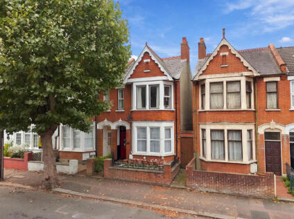 Hamlet Court Road, Westcliff-on-sea, SS0