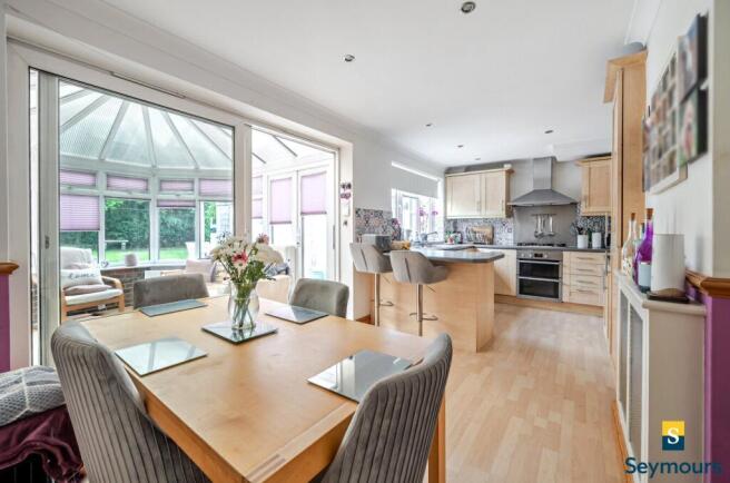 Kitchen/Dining