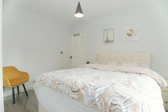 3 bed Bungalow for sale Image 12