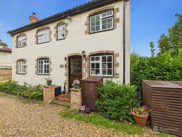 Front of House- Mark Stephens EweMove Newmarket an