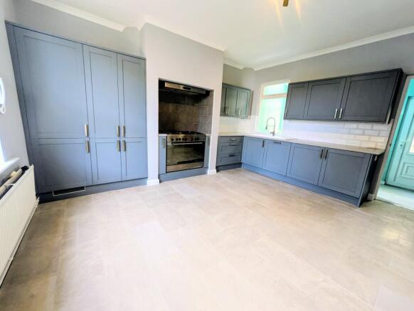 3 bed Terraced for sale Image 4