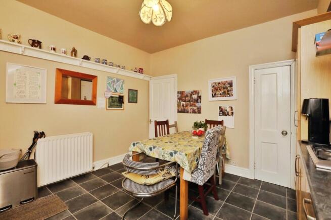 4 bed Terraced for sale Image 9