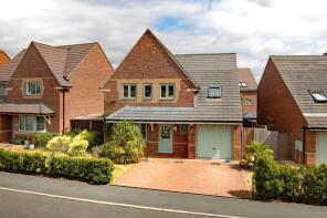 60, Flaxland Way, Corby NN17 5GA