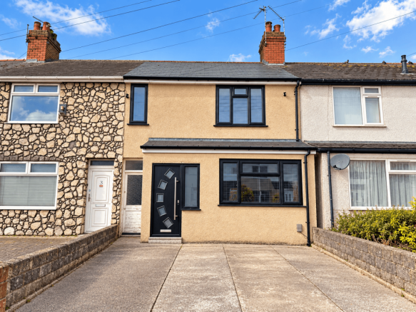 Fully Furnished Recently Refurbished home Offered