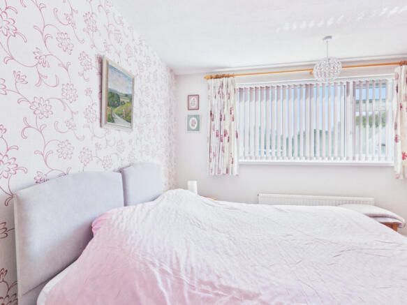 2 bed Detached Bungalow for sale Image 6