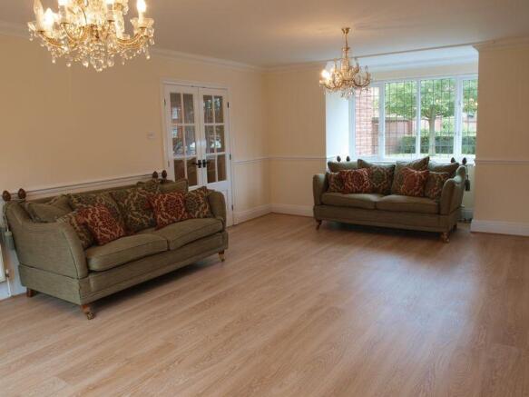 Dual Aspect Lounge