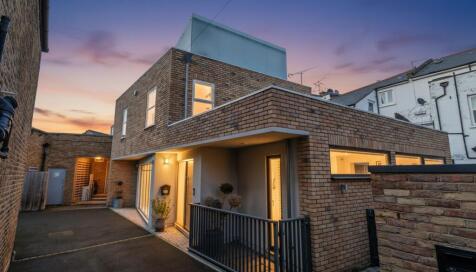 Stanton Road, London, SW13