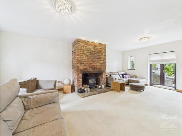 CAM02127G0-PR0325-STILL015