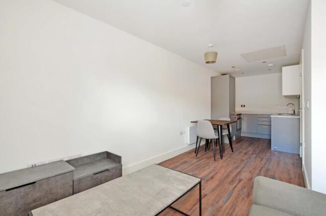 1 bed Flat for sale Image 5