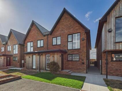 Adie Road, Greatstone, New Romney TN28 8SR