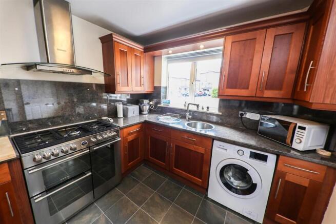 3 bed Detached for sale Image 5