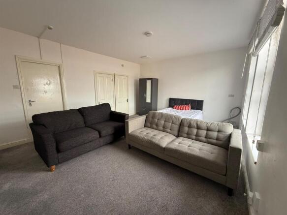 Open Plan Bedroom - Lounge 1.2.jpg