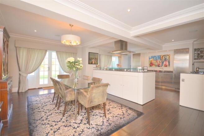 Kitchen/Dining Room