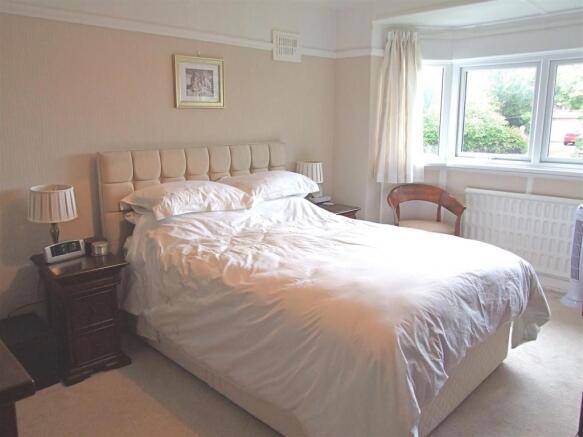 BEDROOM 1