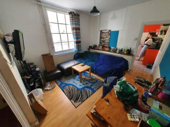 Living Room (2)