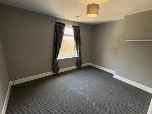 3 bed Terraced for sale Image 8