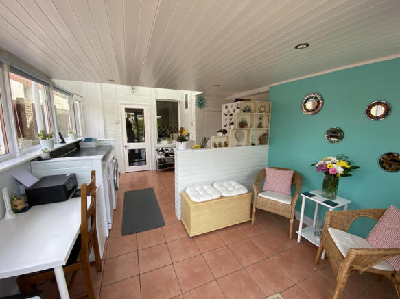 sun room utility 