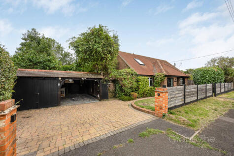 St. Patricks Avenue, Charvil, RG10