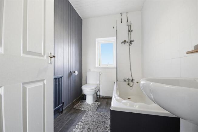4 bed Semi-Detached for sale Image 4
