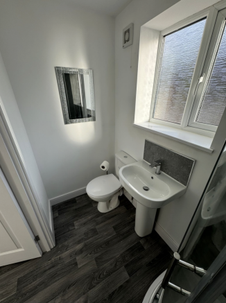 3 bed House to rent Image 9