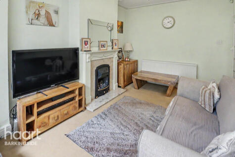 Bawdsey Avenue, Newbury Park
