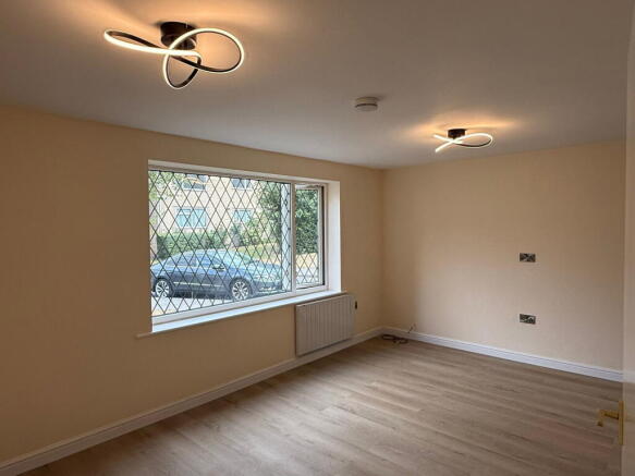 2 bed Flat to rent Image 6