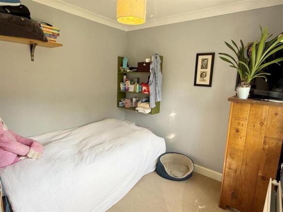 Bed 3.JPG