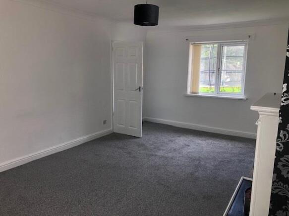 Living room 2.jpg