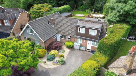 Pine Drive, Blackwater, Camberley, GU17 9BG