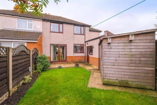 4 bed Semi-Detached for sale Image 10