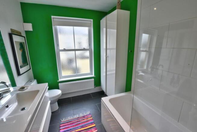 Bathroom.jpg