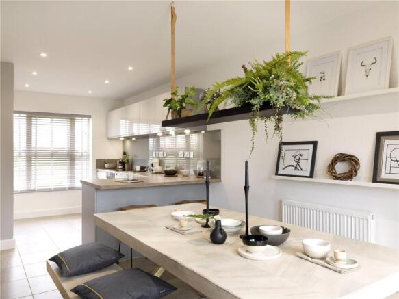 4 bed Semi-Detached for sale Image 4