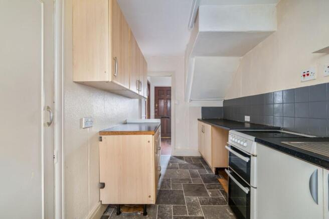 3 bed Town House for sale Image 5